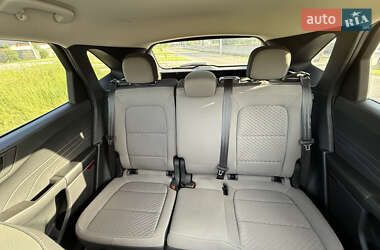 Внедорожник / Кроссовер Ford Escape 2021 в 