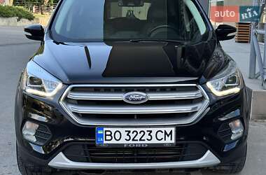 Внедорожник / Кроссовер Ford Escape 2016 в 