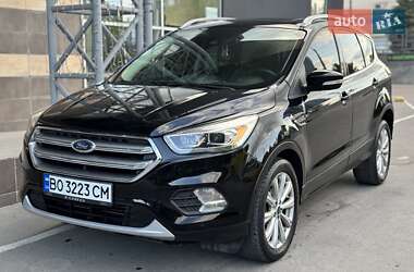 Внедорожник / Кроссовер Ford Escape 2016 в 