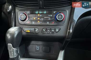 Внедорожник / Кроссовер Ford Escape 2016 в 