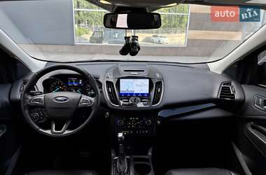 Внедорожник / Кроссовер Ford Escape 2016 в 