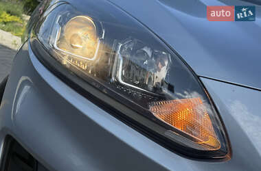 Внедорожник / Кроссовер Ford Escape 2022 в 