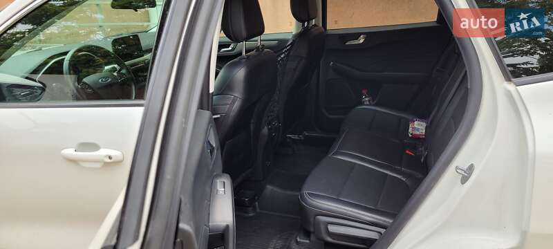 Внедорожник / Кроссовер Ford Escape 2022 в Кривом Роге