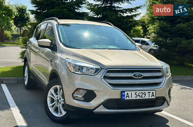 Внедорожник / Кроссовер Ford Escape 2018 в Киеве