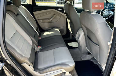 Внедорожник / Кроссовер Ford Escape 2013 в 