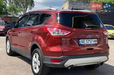 Внедорожник / Кроссовер Ford Escape 2015 в 