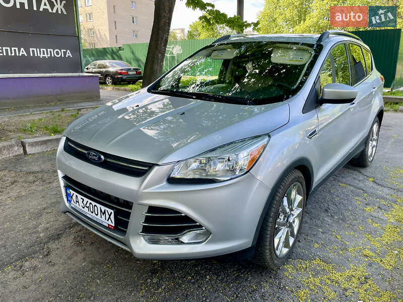 Внедорожник / Кроссовер Ford Escape 2015 в 