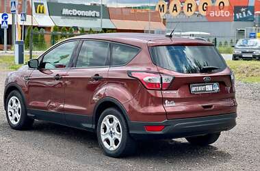 Внедорожник / Кроссовер Ford Escape 2018 в 