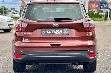 Внедорожник / Кроссовер Ford Escape 2018 в 
