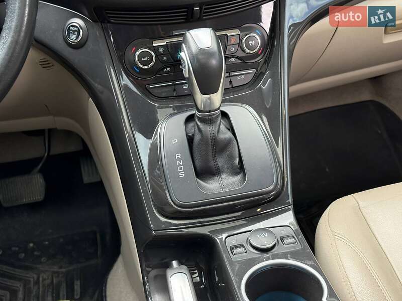 Внедорожник / Кроссовер Ford Escape 2014 в Хмельницком