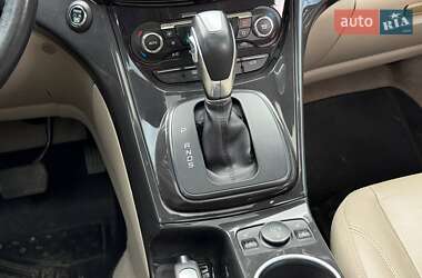 Внедорожник / Кроссовер Ford Escape 2014 в 