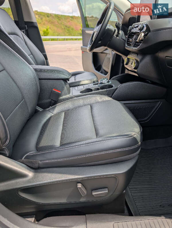 Внедорожник / Кроссовер Ford Escape 2022 в Броварах