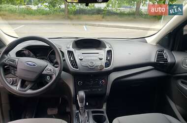 Внедорожник / Кроссовер Ford Escape 2018 в 