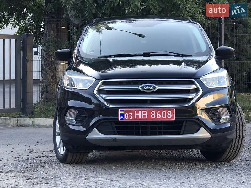 Внедорожник / Кроссовер Ford Escape 2016 в Львове