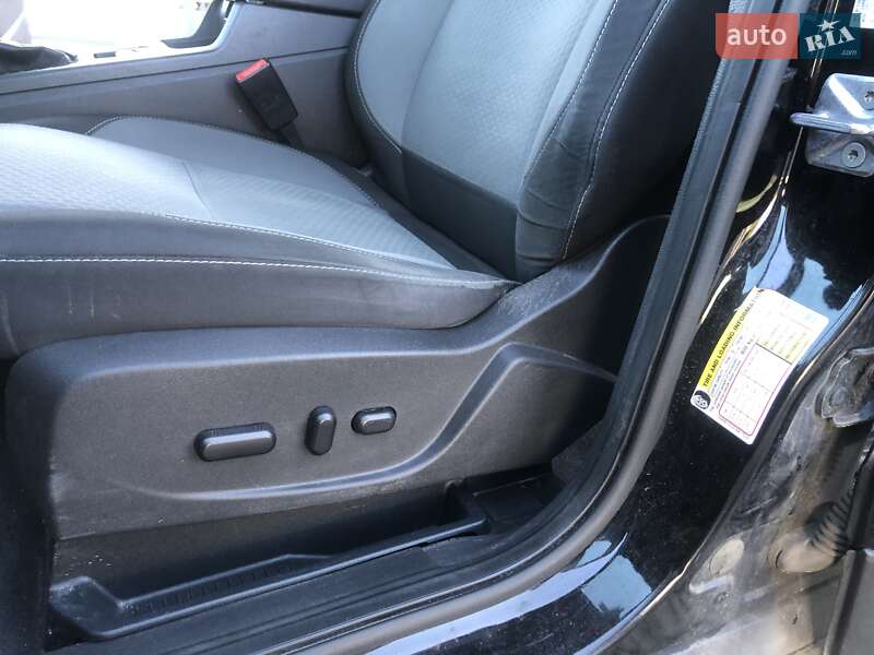 Внедорожник / Кроссовер Ford Escape 2016 в Львове