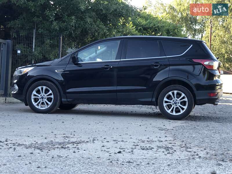 Внедорожник / Кроссовер Ford Escape 2016 в Львове