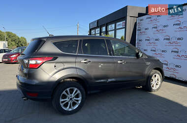 Внедорожник / Кроссовер Ford Escape 2016 в 