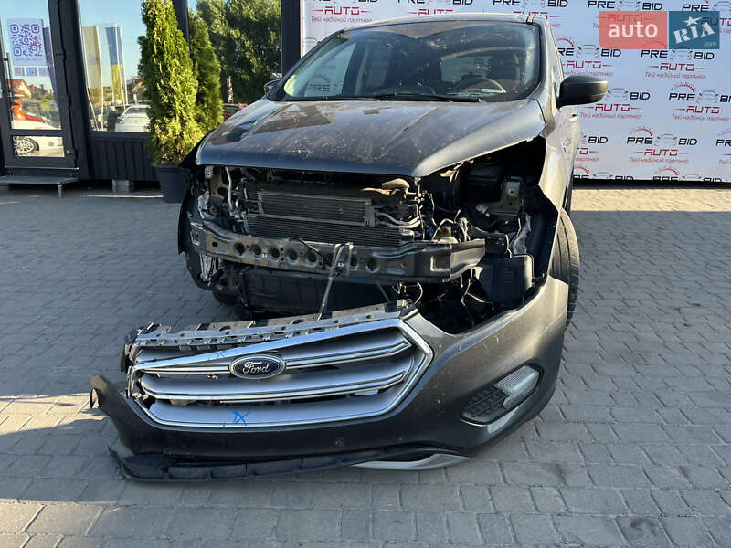 Внедорожник / Кроссовер Ford Escape 2016 в Львове