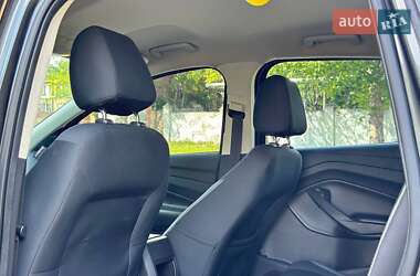 Внедорожник / Кроссовер Ford Escape 2016 в 