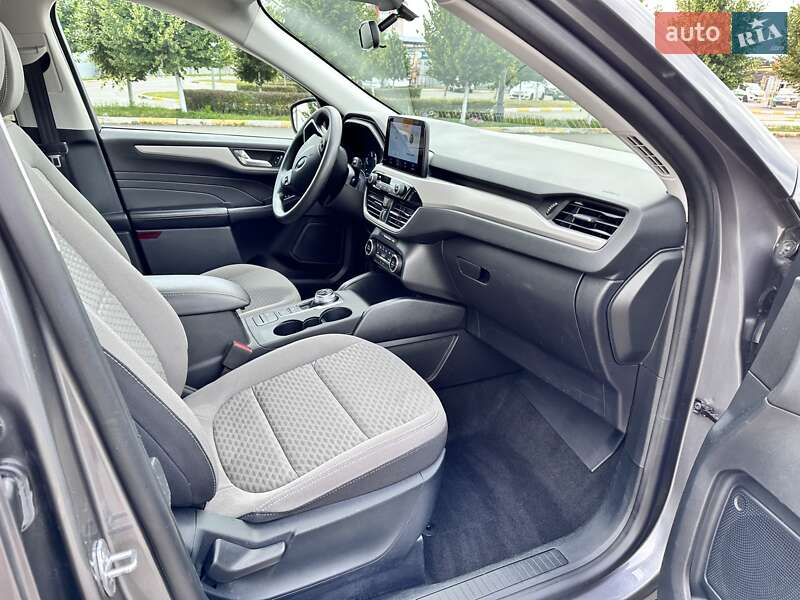 Внедорожник / Кроссовер Ford Escape 2021 в Буче