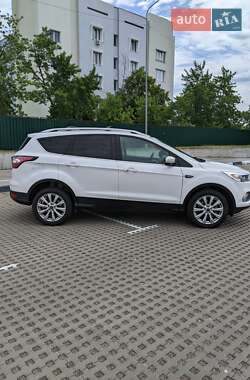 Внедорожник / Кроссовер Ford Escape 2016 в 