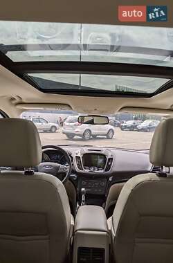 Внедорожник / Кроссовер Ford Escape 2016 в 