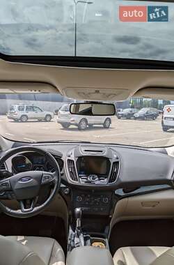 Внедорожник / Кроссовер Ford Escape 2016 в 