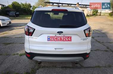 Внедорожник / Кроссовер Ford Escape 2017 в 