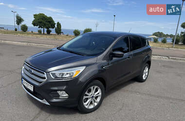 Позашляховик / Кросовер Ford Escape 2016 в Черкасах