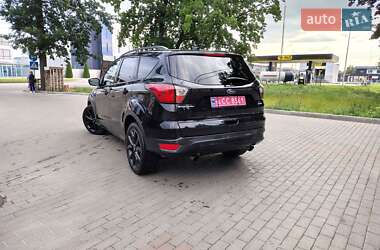 Внедорожник / Кроссовер Ford Escape 2019 в 