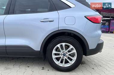 Внедорожник / Кроссовер Ford Escape 2022 в 
