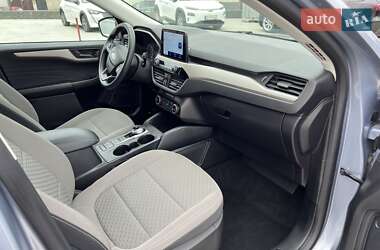 Внедорожник / Кроссовер Ford Escape 2022 в 