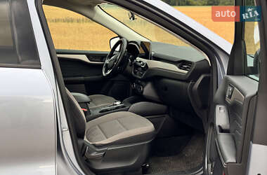 Внедорожник / Кроссовер Ford Escape 2021 в 