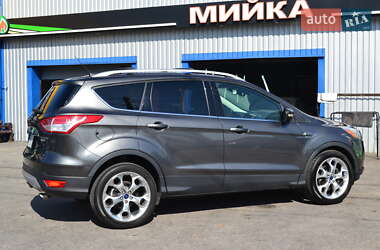Позашляховик / Кросовер Ford Escape 2015 в 