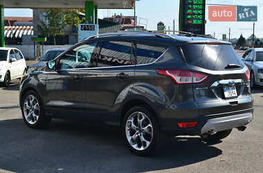 Позашляховик / Кросовер Ford Escape 2015 в 