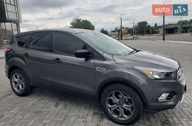 Внедорожник / Кроссовер Ford Escape 2018 в 