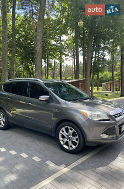 Внедорожник / Кроссовер Ford Escape 2013 в 