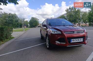 Внедорожник / Кроссовер Ford Escape 2015 в 