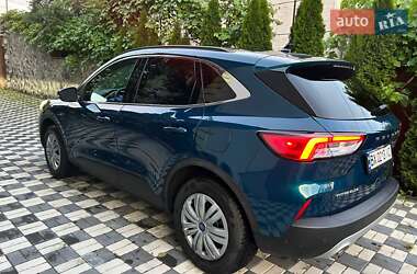Внедорожник / Кроссовер Ford Escape 2019 в 
