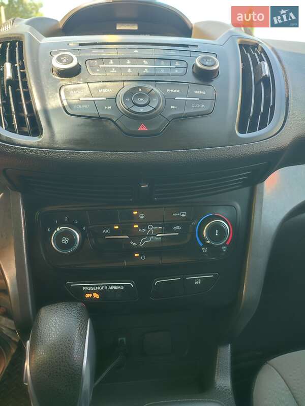 Позашляховик / Кросовер Ford Escape 2016 в Львові