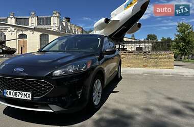 Внедорожник / Кроссовер Ford Escape 2022 в 
