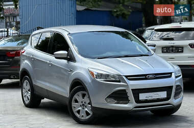 Внедорожник / Кроссовер Ford Escape 2016 в 