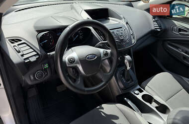 Внедорожник / Кроссовер Ford Escape 2016 в 