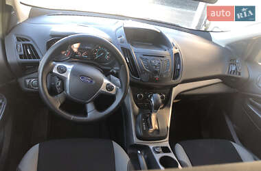 Внедорожник / Кроссовер Ford Escape 2014 в 
