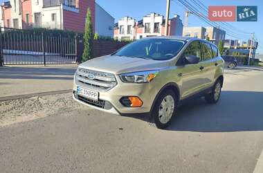 Внедорожник / Кроссовер Ford Escape 2017 в 