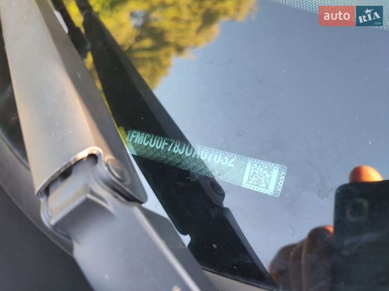 Внедорожник / Кроссовер Ford Escape 2017 в Львове
