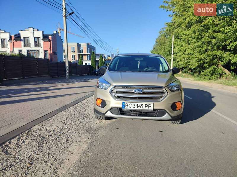 Внедорожник / Кроссовер Ford Escape 2017 в Львове