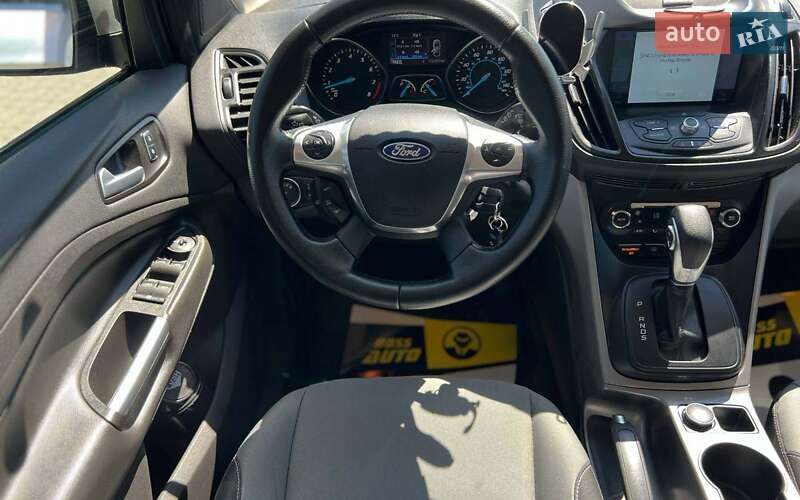 Внедорожник / Кроссовер Ford Escape 2015 в Ивано-Франковске