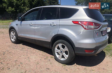 Внедорожник / Кроссовер Ford Escape 2014 в 