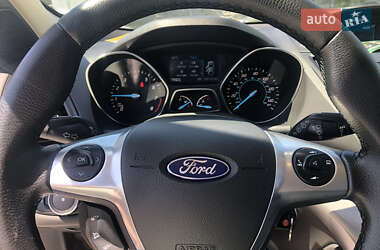 Внедорожник / Кроссовер Ford Escape 2014 в 